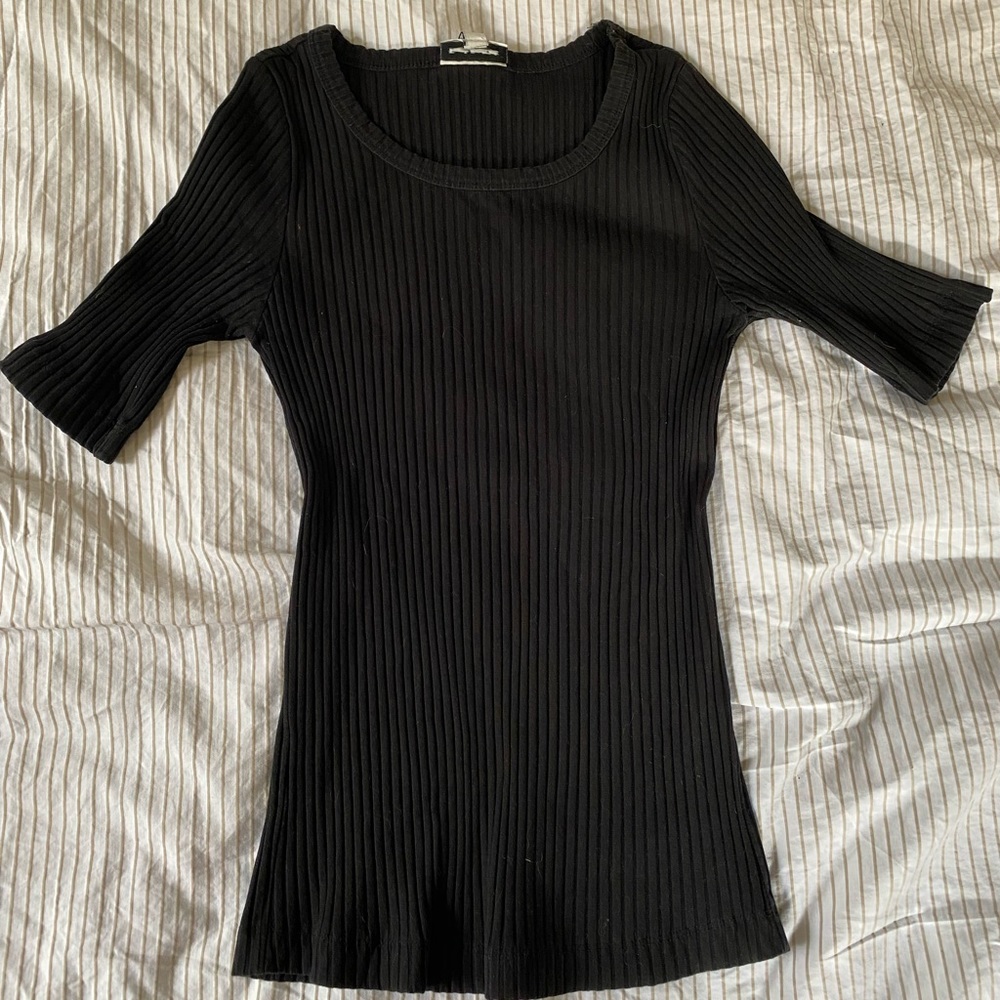Black ribbed Frank & Oak shirt, stretchy